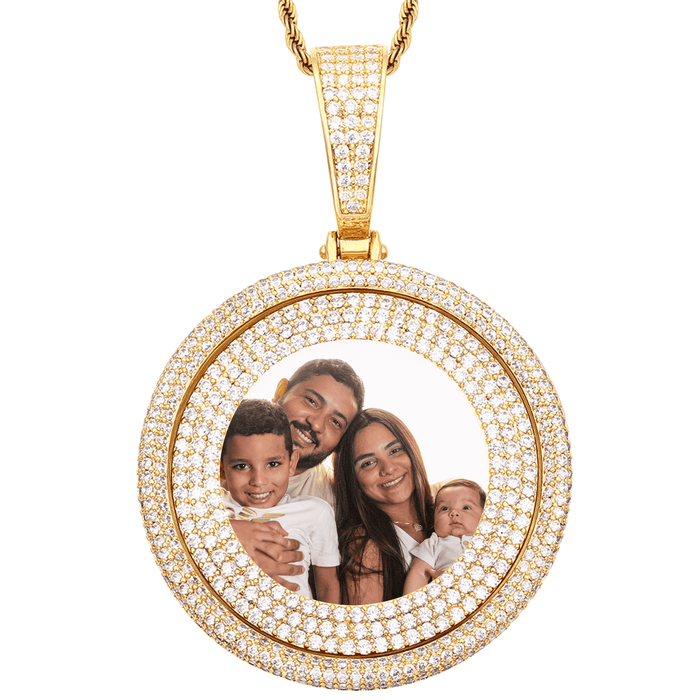 18k Customized Photo Necklace – Emotional Gift for Her