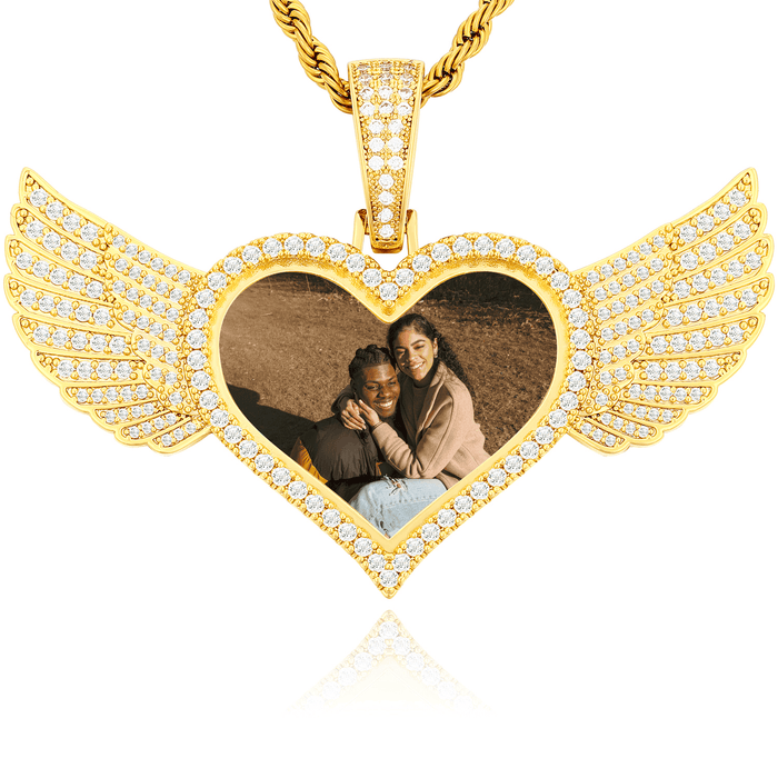 Custom Chain with Wings and Picture – Meaningful Gift for Mom, Dad, or Partner