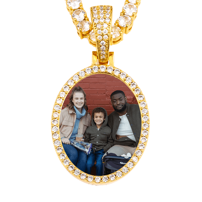Custom Photo Pendant Necklace Gift for 18th Birthday – A Meaningful Gift for Your Girlfriend