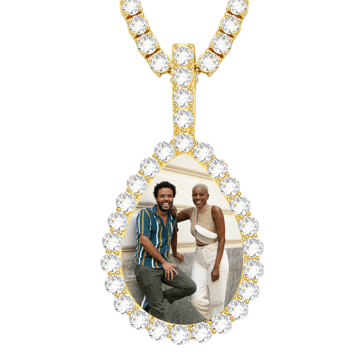 Personalized Mother’s Day Engraved Necklace with Picture – A Beautiful Way to Say I Love You