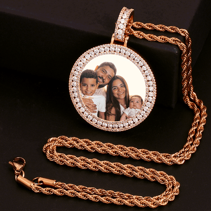 Medallion Photo Necklace For Best Friend