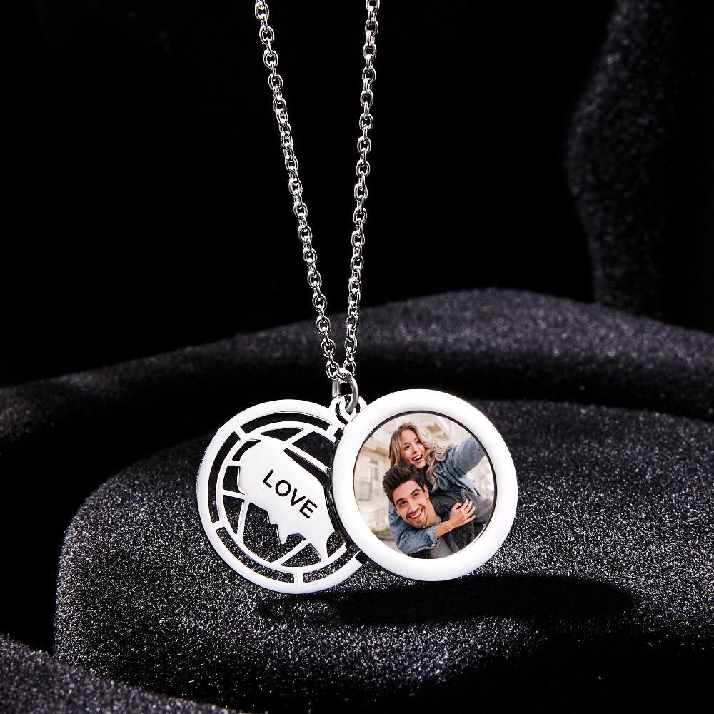 Personalized Photo Engraved Necklace Slidable Global Travel Locket Necklaces For Wife
