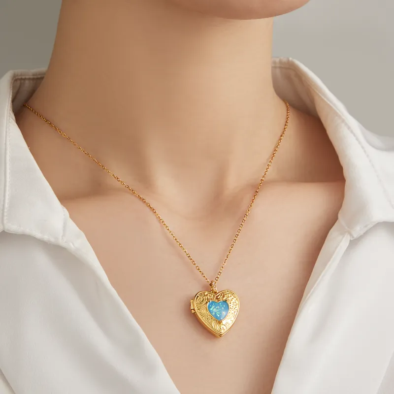 Custom Photo Necklace Trendsetting Love Heart Pendant GIft for Women