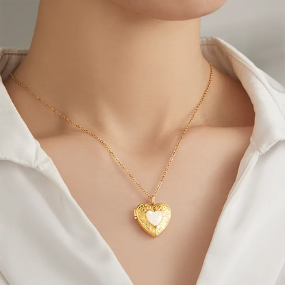 Custom Photo Necklace Trendsetting Love Heart Pendant GIft for Women