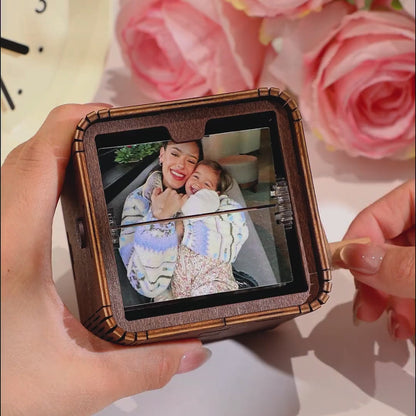 Custom 16 Halloween Photos Music Flipbook Frame Animation Machine Mechanical Hand cranked Photo Album with Light Unique Halloween Gifts